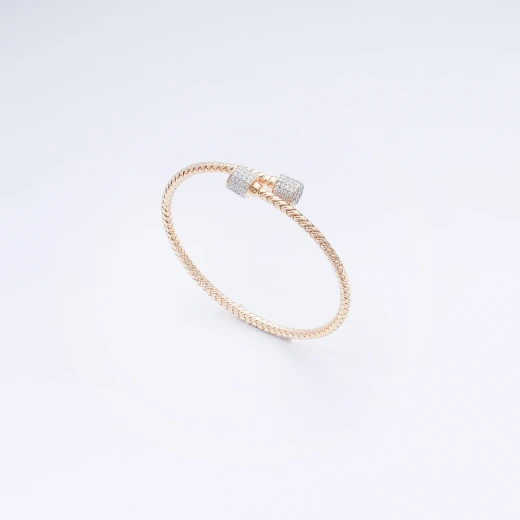 Gold bracelet with white zircon stones