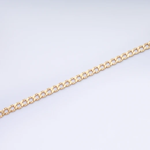 Gold chain bracelet