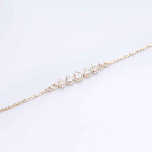 Diamond shape bracelet